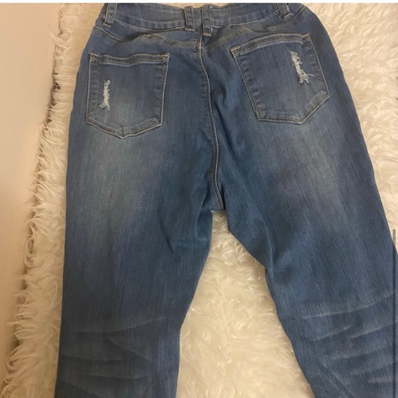 THREE distressed medium washed size 7 fashion nova jeans! - Picture 3 of 8